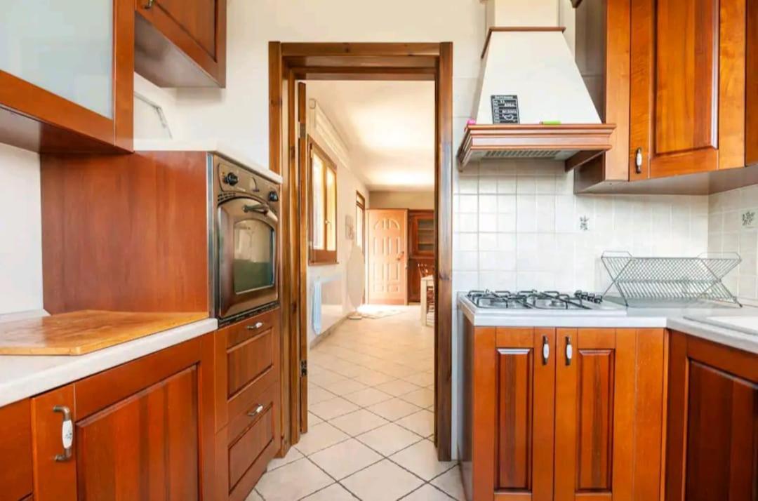 Villa Delle Stelle Con Piscina 莱韦拉诺 外观 照片