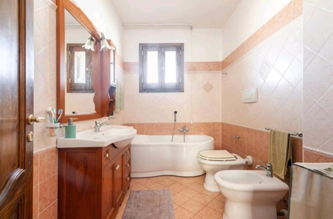 Villa Delle Stelle Con Piscina 莱韦拉诺 外观 照片