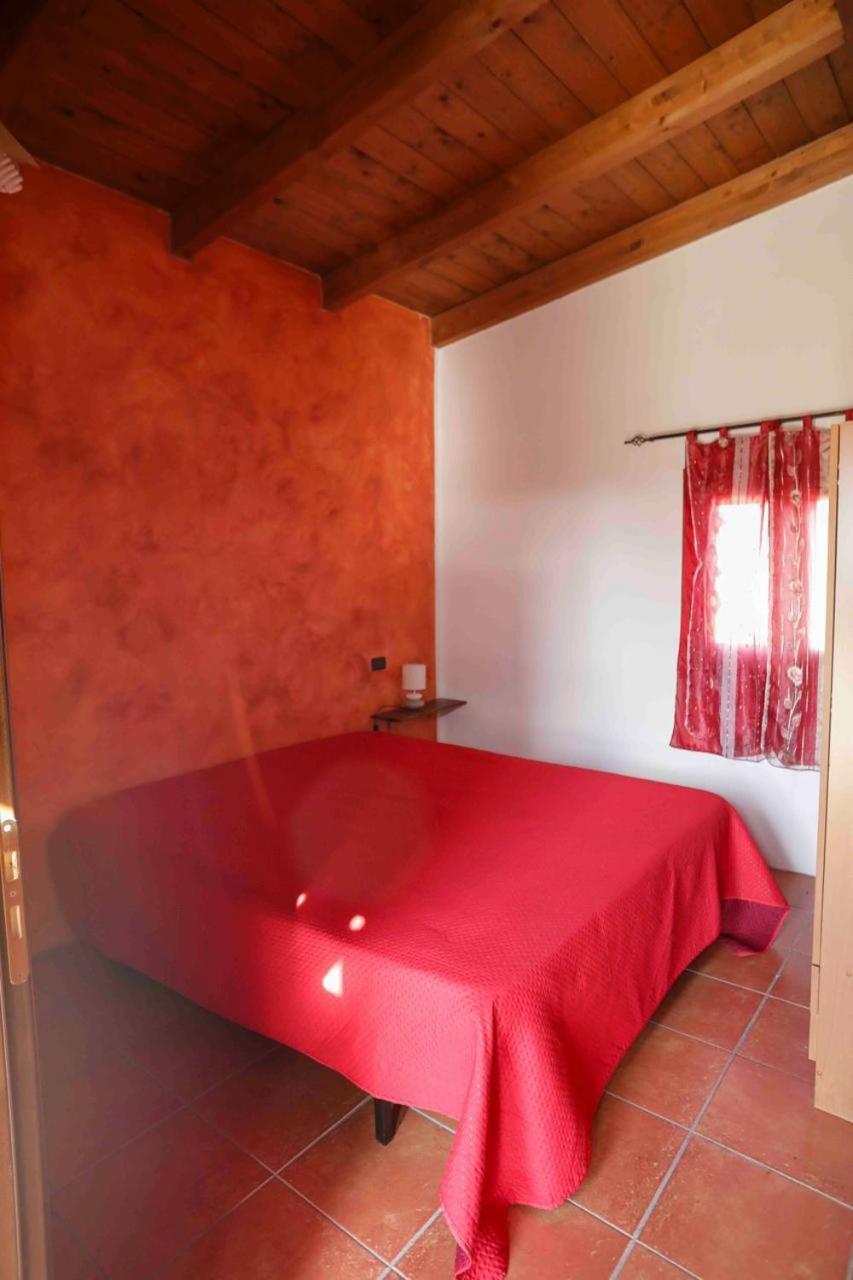 Villa Delle Stelle Con Piscina 莱韦拉诺 外观 照片