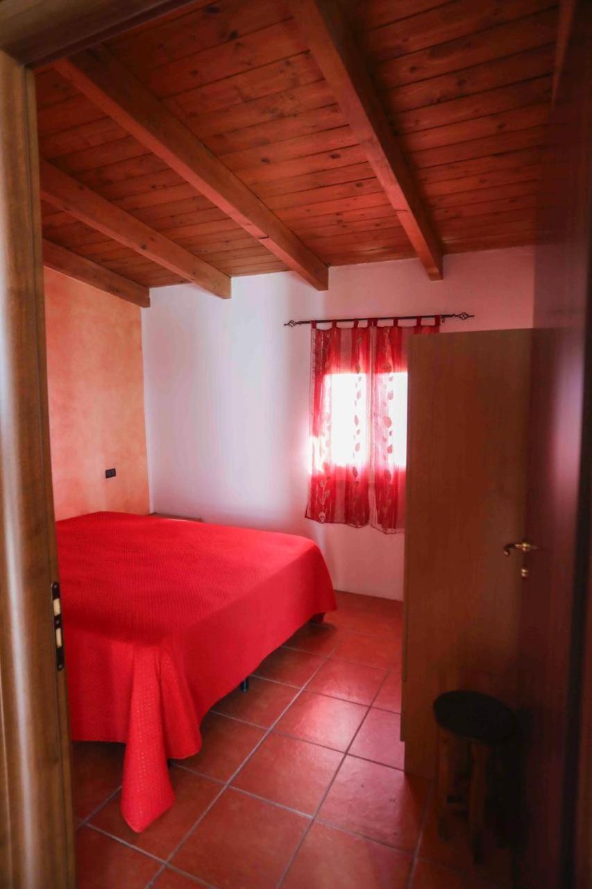 Villa Delle Stelle Con Piscina 莱韦拉诺 外观 照片